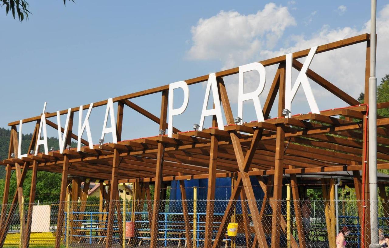 Lavka Park Skochovice Hotel Vrane nad Vltavou ภายนอก รูปภาพ